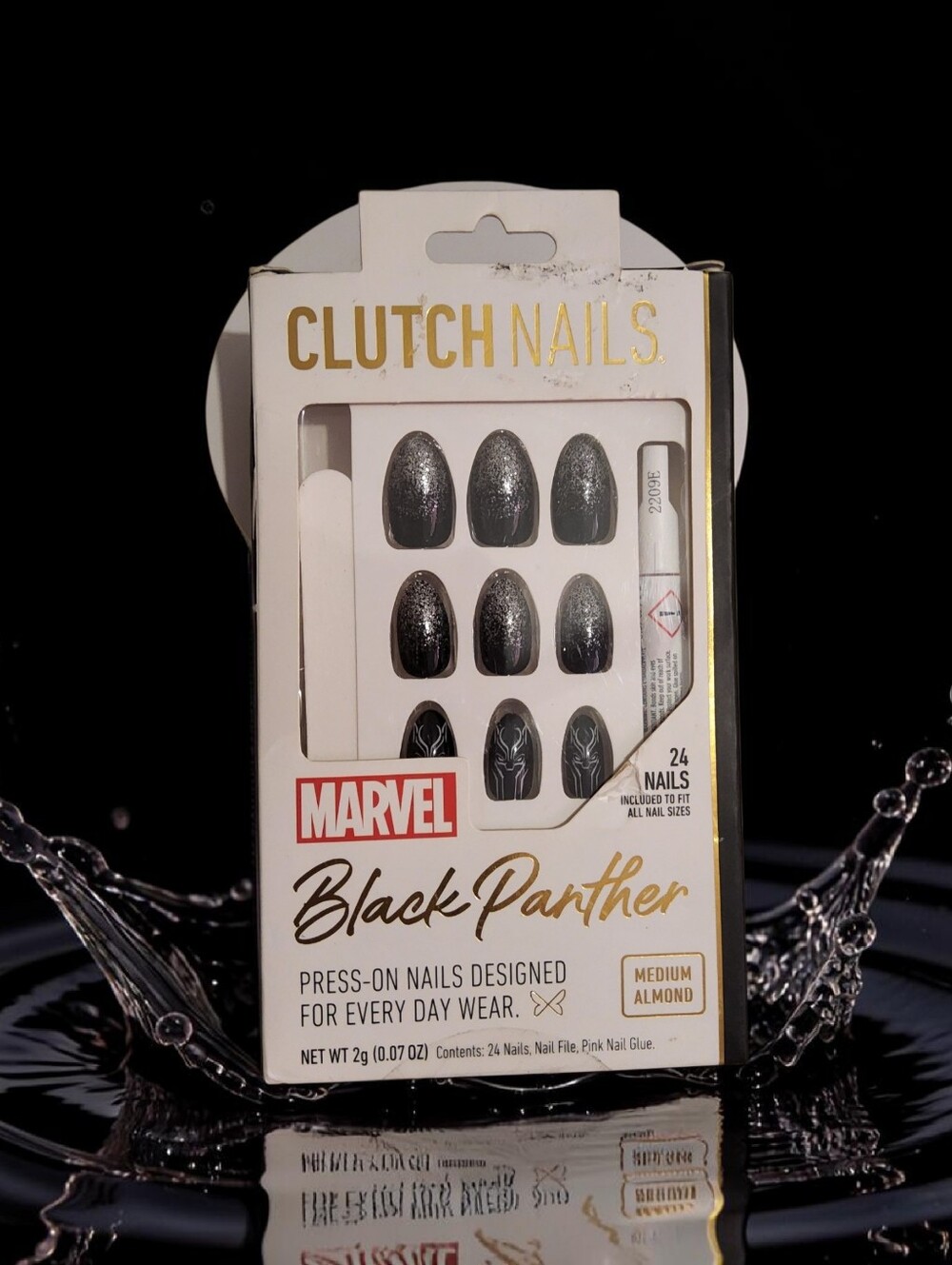 Marvel Black Panther Clutch Nails - Black and Silver